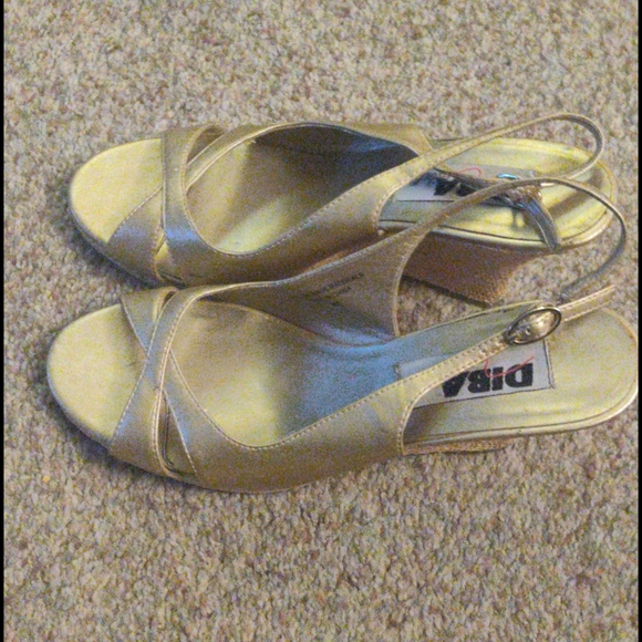 Open toe wedge heel sandals - Picture 1 of 3